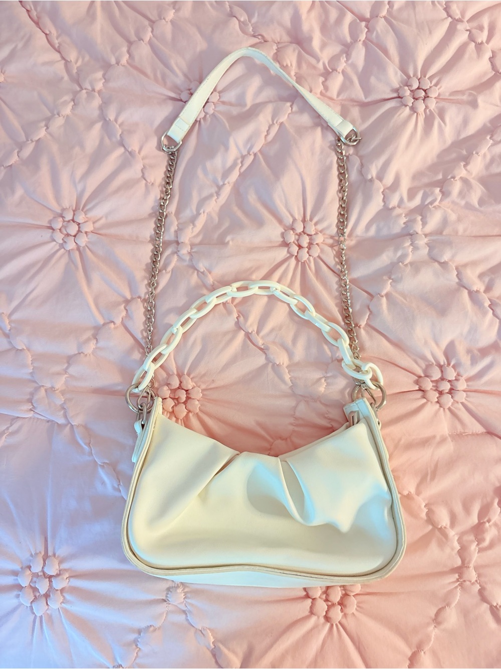 Cream Shoulder Bag with Chain and Link Handle